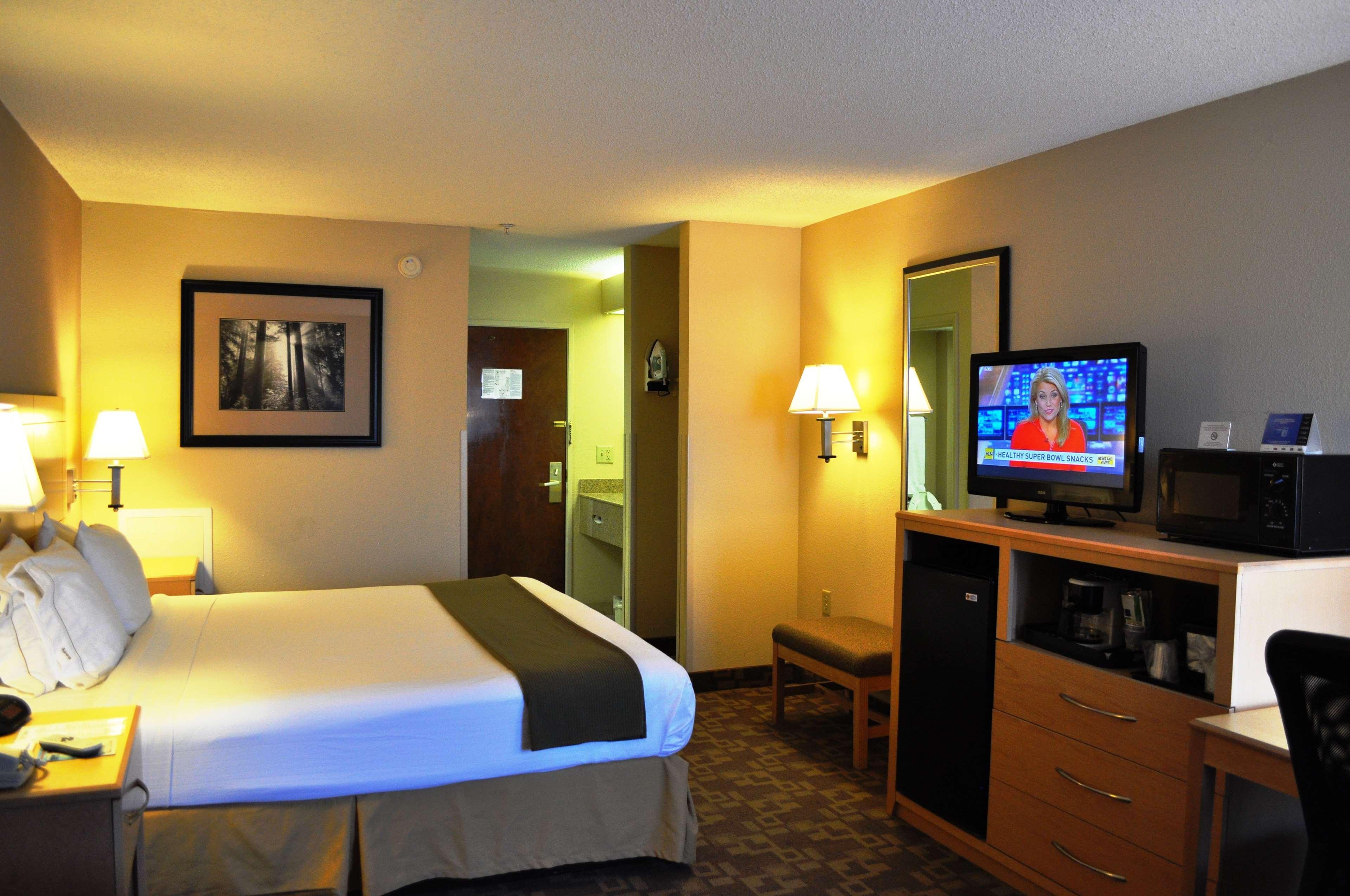 Surestay Plus Hotel By Best Western Roanoke Rapids I-95 Quarto foto